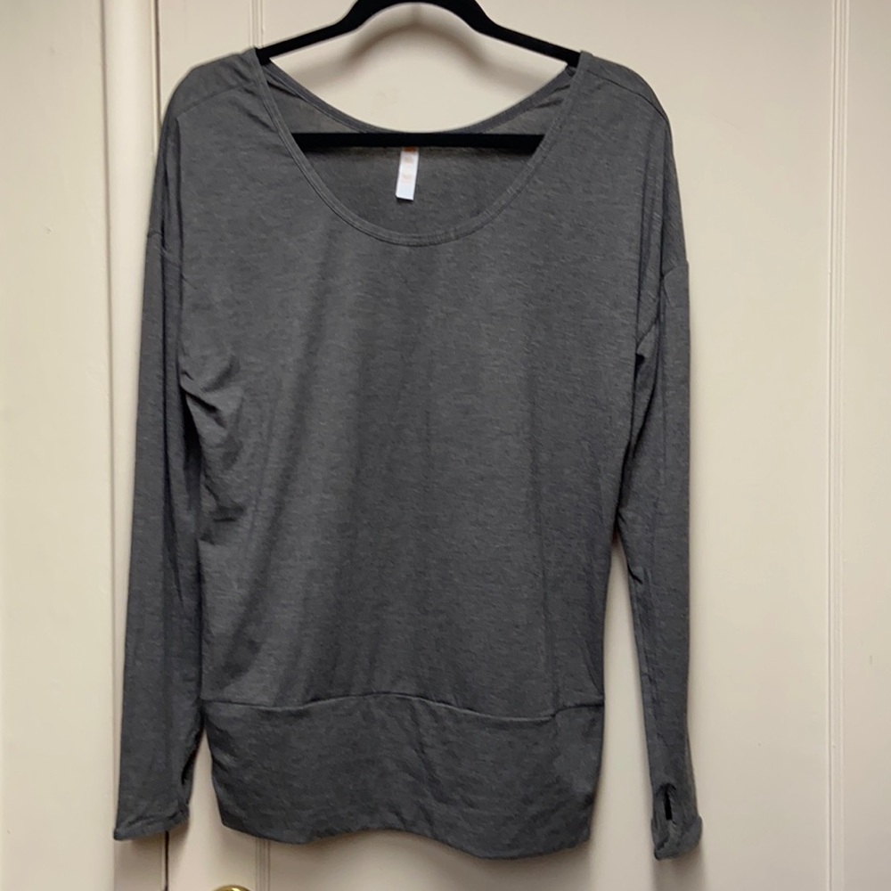 Lucy Long Sleeves Gray Top